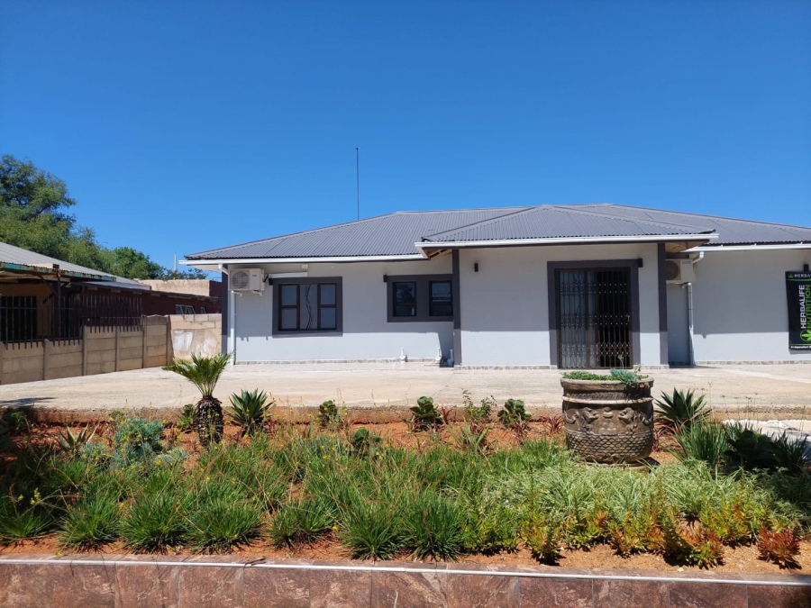 Commercial Property for Sale in Roosheuwel North West